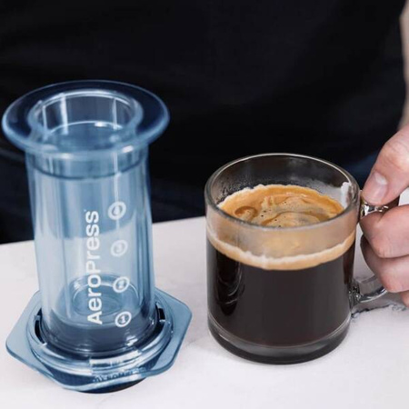 AeroPress Clear Blue - Zaparzacz do kawy niebieski 250ml