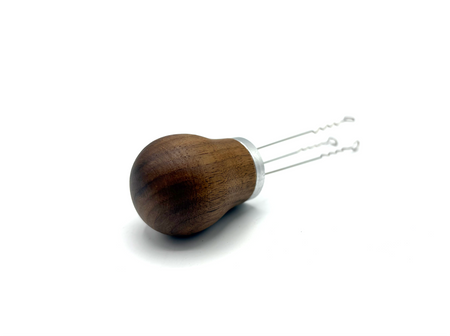 Dystrybutor igłowy do kawy - drewniany uchwyt